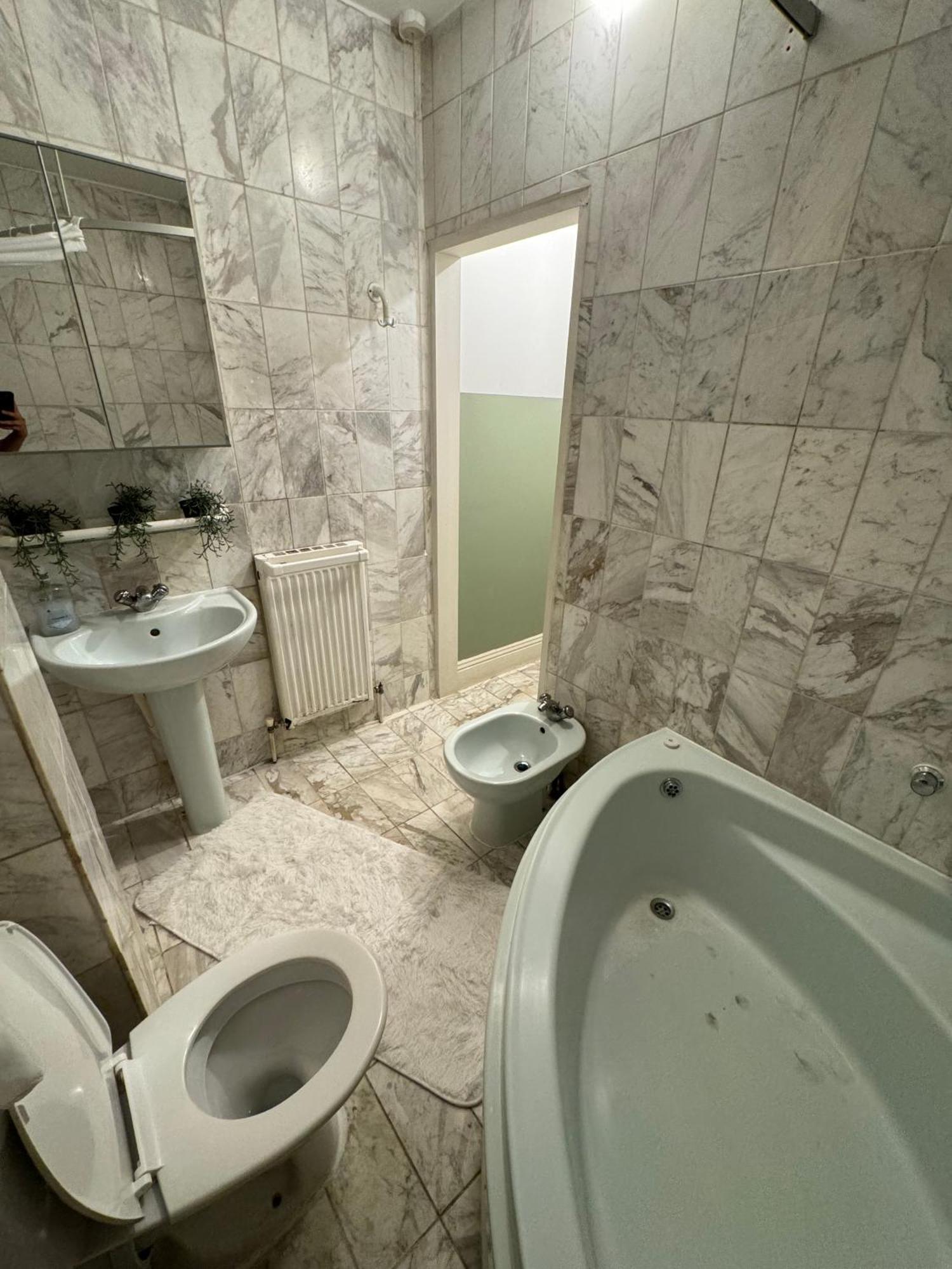 Central And Affordable Flat For 6 People In Zone 1 - Baker Street - With Breakfast Included London Exterior photo