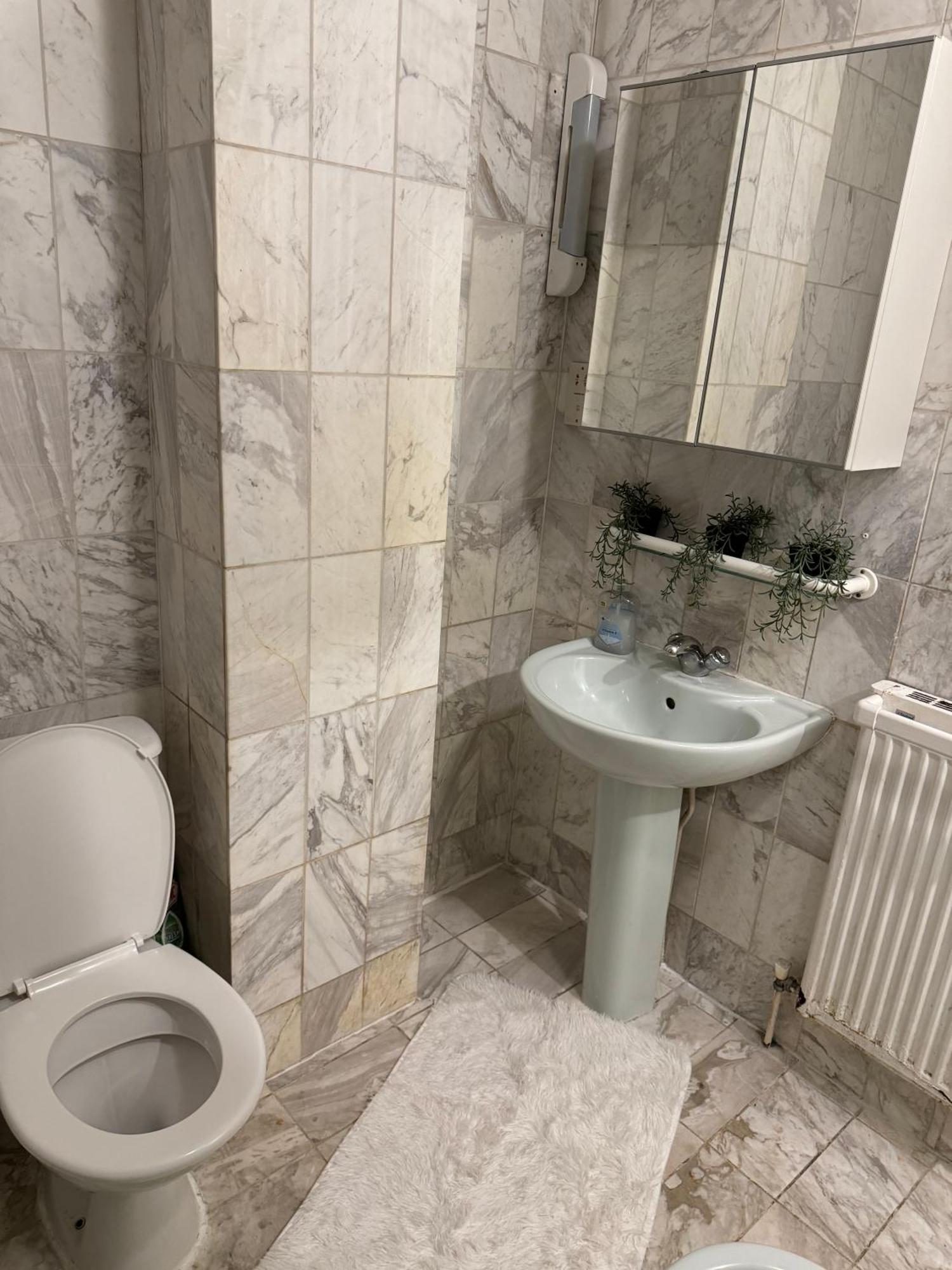 Central And Affordable Flat For 6 People In Zone 1 - Baker Street - With Breakfast Included London Exterior photo