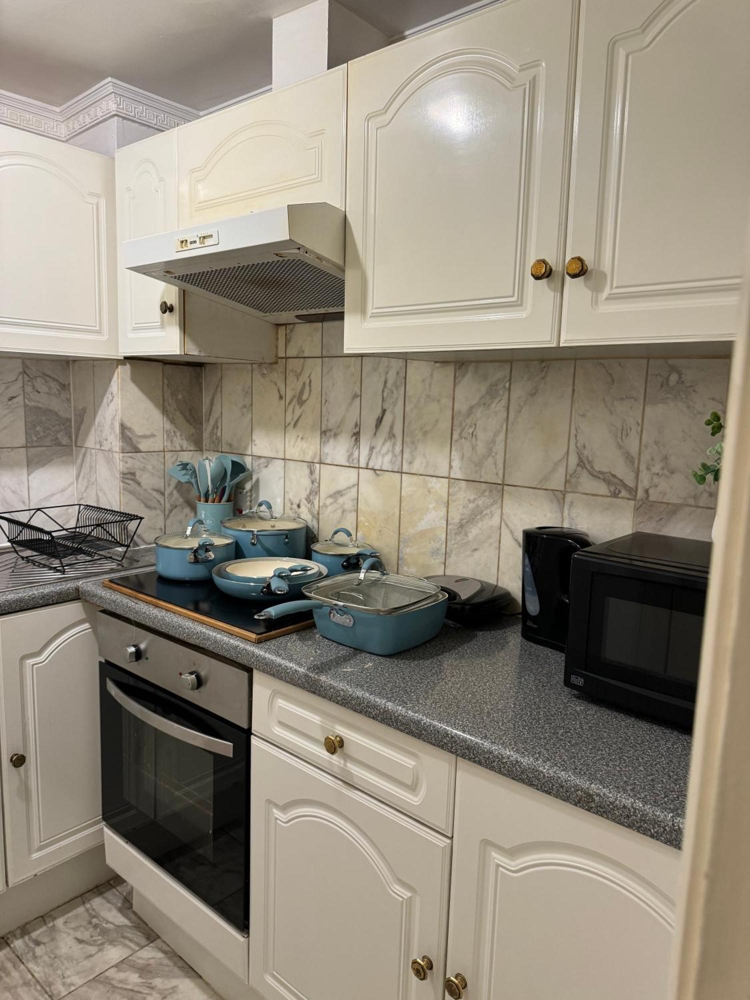 Central And Affordable Flat For 6 People In Zone 1 - Baker Street - With Breakfast Included London Exterior photo