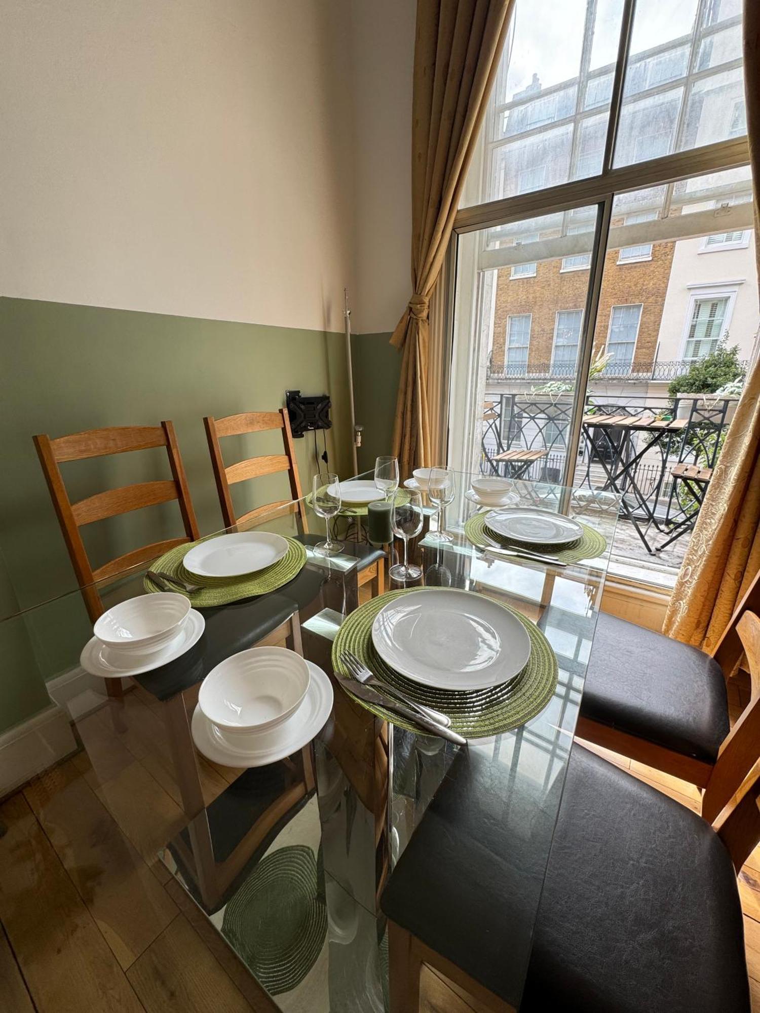 Central And Affordable Flat For 6 People In Zone 1 - Baker Street - With Breakfast Included London Exterior photo